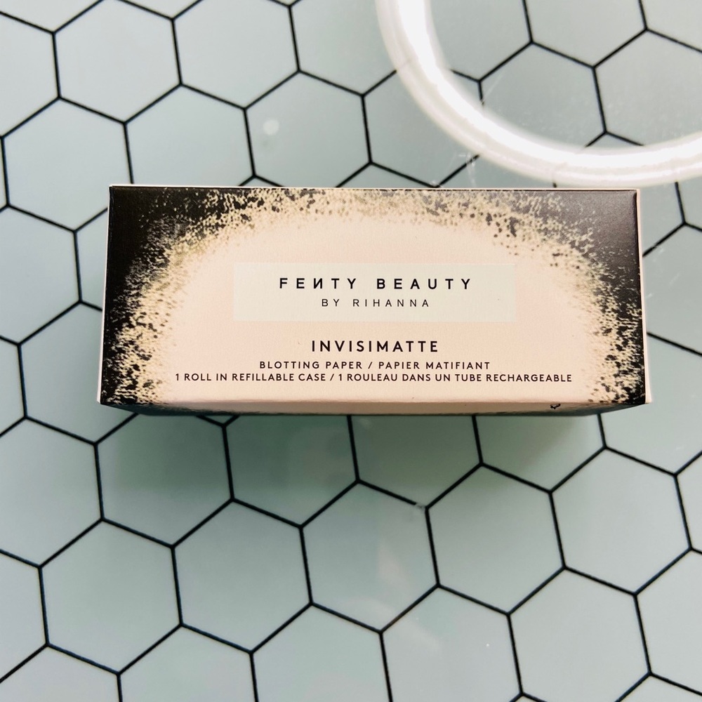 Fenty Beauty invisimatte Blotting Paper